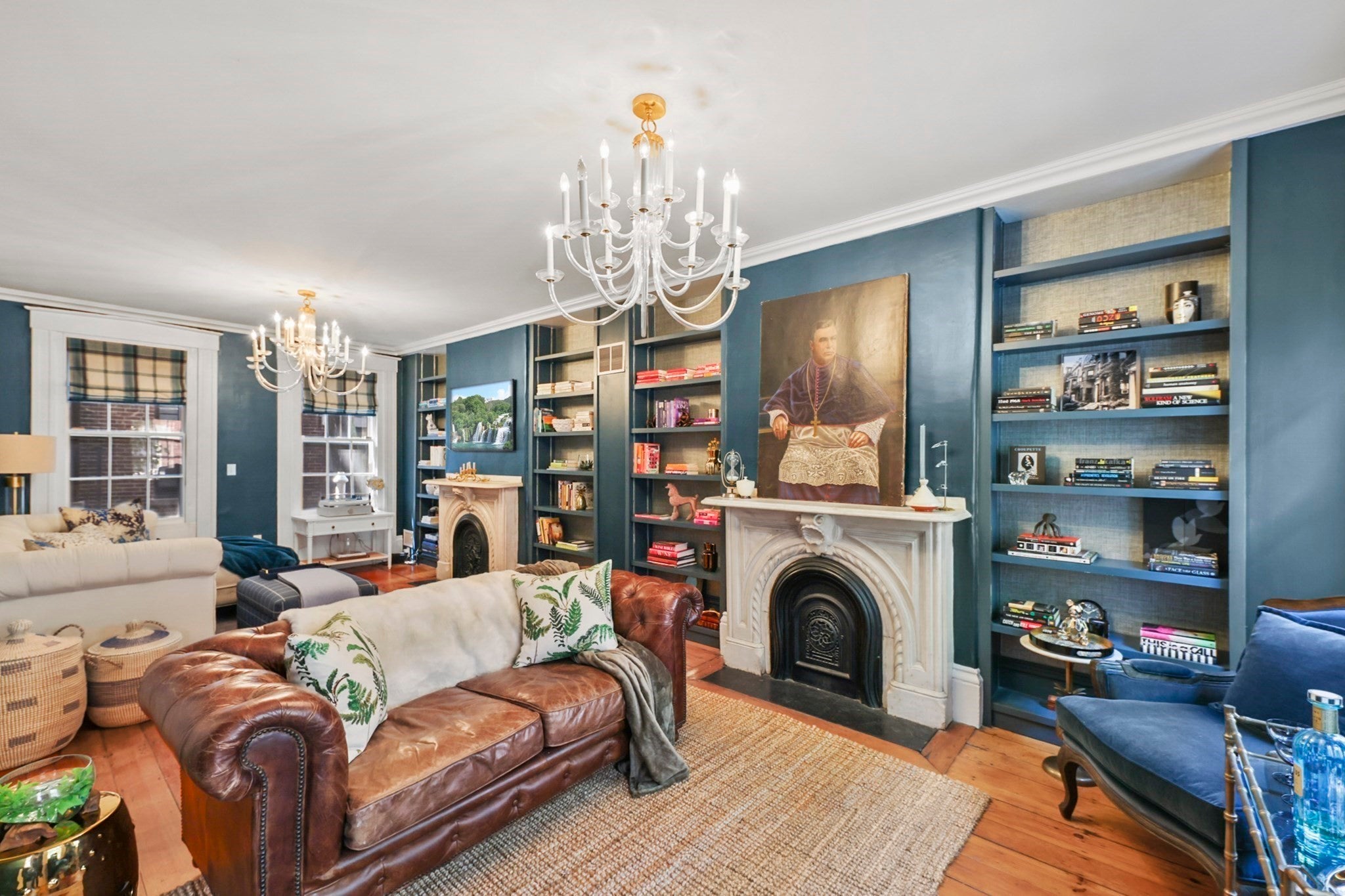 35 S Russell St Boston MA living room luxury home